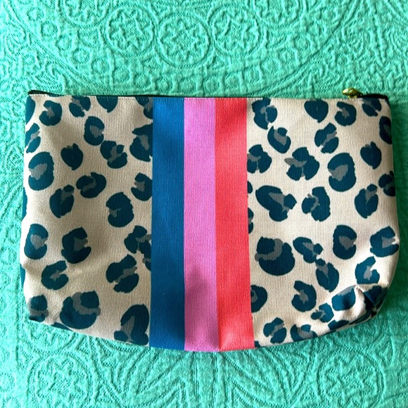 Makeup Skincare Pouch - Picture 2 of 3